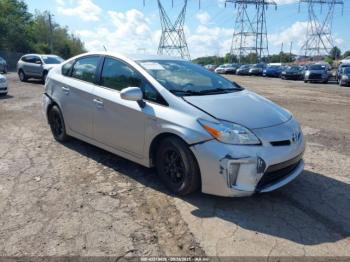  Salvage Toyota Prius