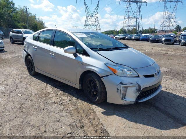  Salvage Toyota Prius