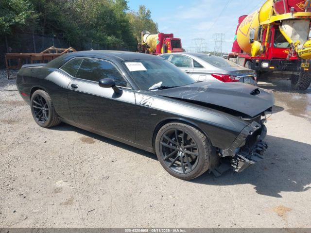  Salvage Dodge Challenger