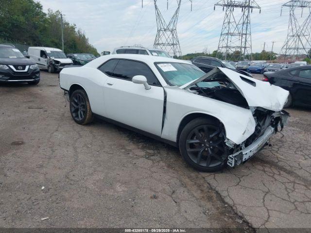  Salvage Dodge Challenger