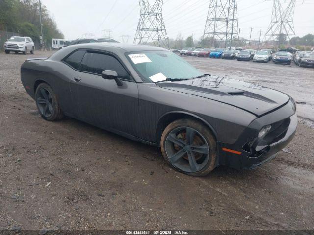  Salvage Dodge Challenger