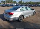 Volkswagen Jetta 2.0l S Image 8