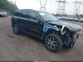  Salvage Jeep Grand Cherokee