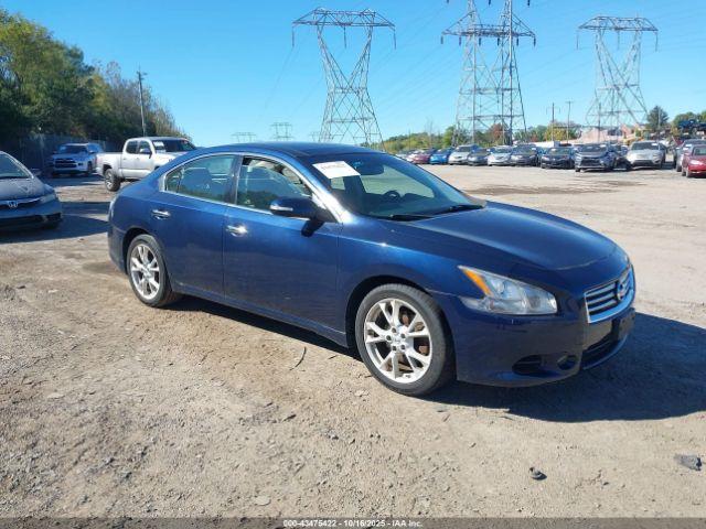  Salvage Nissan Maxima