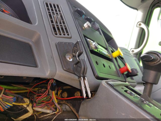 International 4000 4300 Image 9