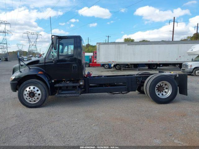 International 4000 4300 Image 14