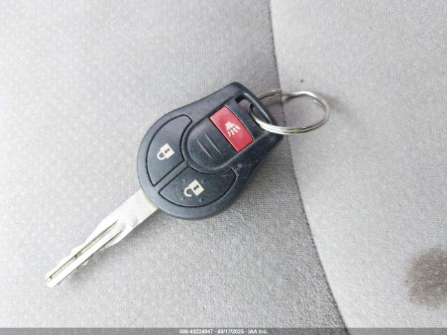 Nissan Rogue S Image 8