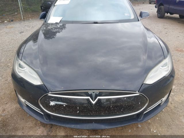 Tesla Model S Image 3