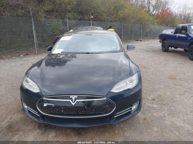 Tesla Model S Image 13