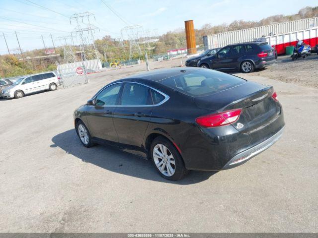 Chrysler 200 Limited Image 3