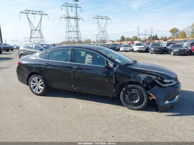 Chrysler 200 Limited Image 9