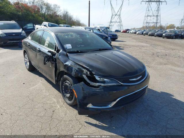 Chrysler 200 Limited Image 12