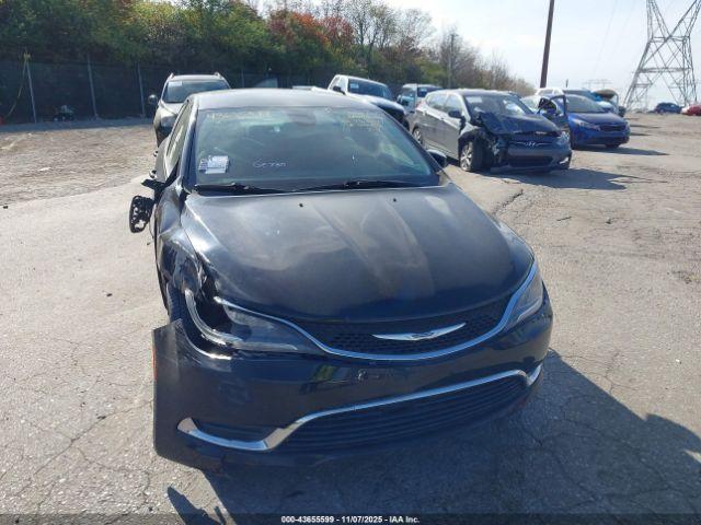 Chrysler 200 Limited Image 14