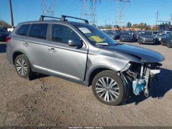  Salvage Mitsubishi Outlander