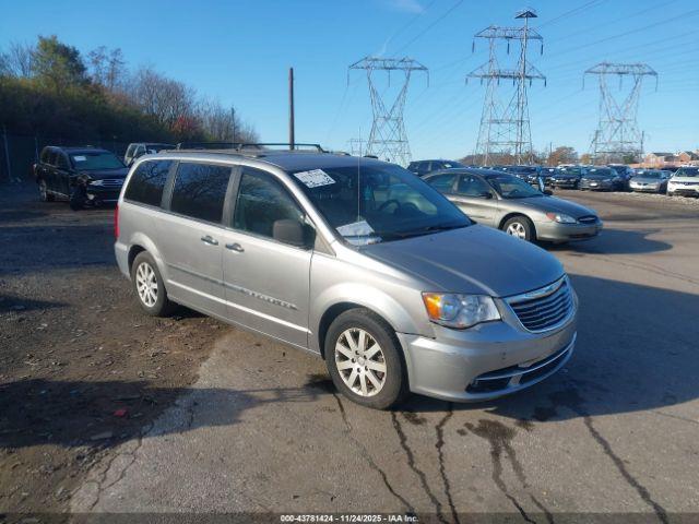  Salvage Chrysler Town & Country
