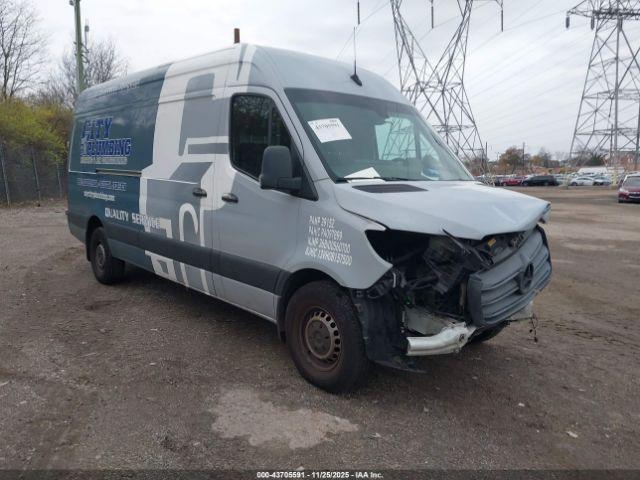  Salvage Mercedes-Benz Sprinter 2500