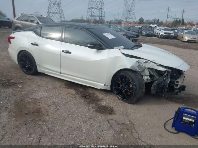  Salvage Nissan Maxima