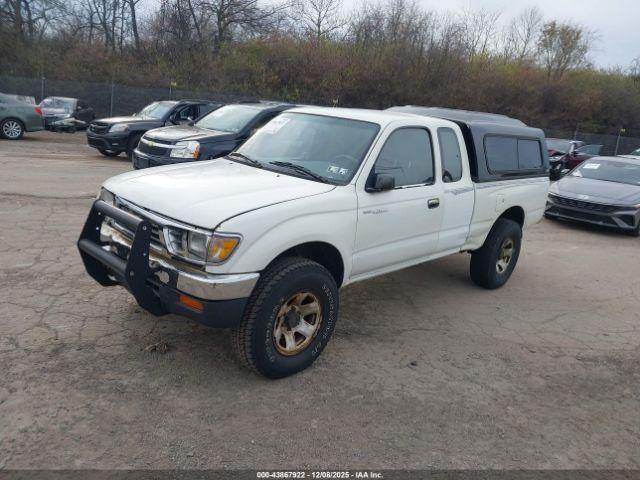 Toyota Tacoma Xtracab Image 2