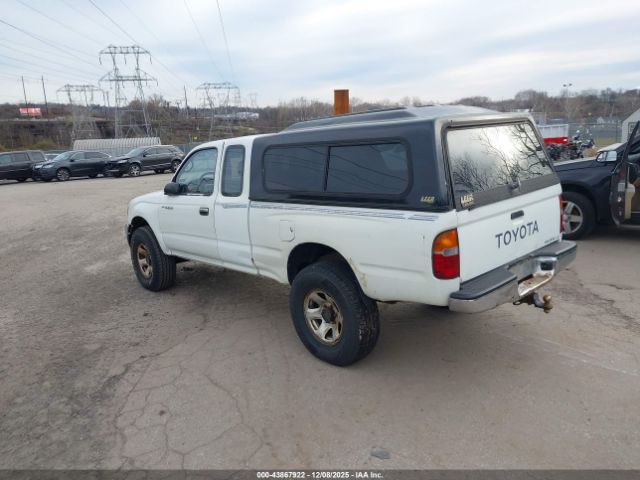 Toyota Tacoma Xtracab Image 5