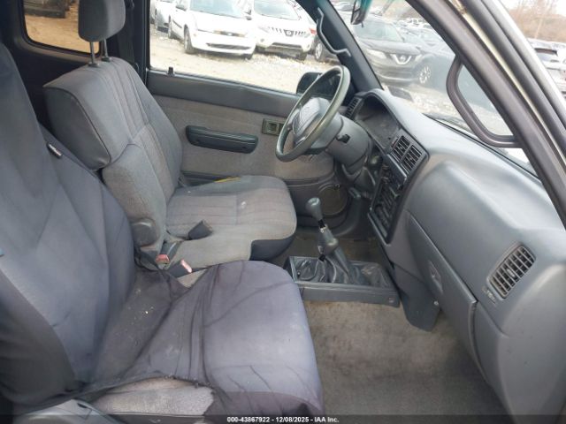 Toyota Tacoma Xtracab Image 6