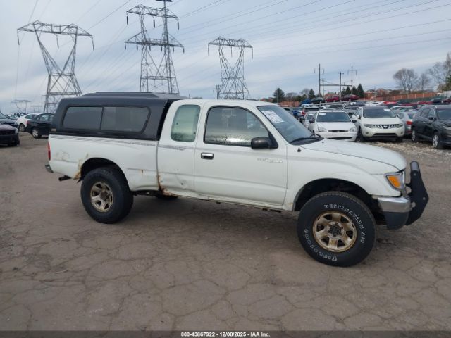 Toyota Tacoma Xtracab Image 9