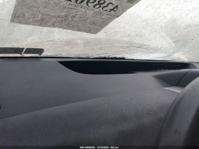 Toyota Prius Image 6