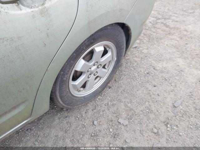 Toyota Prius Image 10