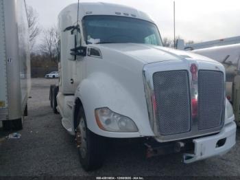  Salvage Kenworth Construction