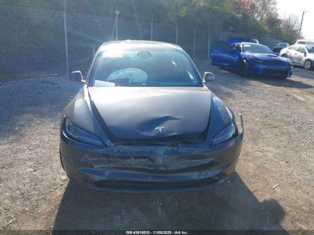 Tesla Model 3 Image 13