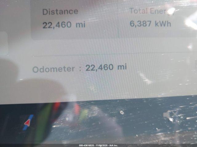 Tesla Model 3 Image 6