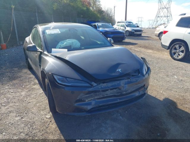 Tesla Model 3 Image 9