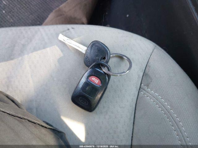 Kia Optima Lx Image 2