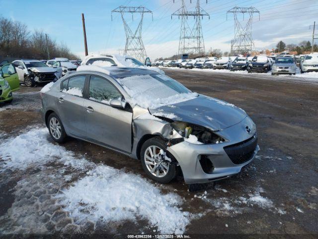  Salvage Mazda Mazda3