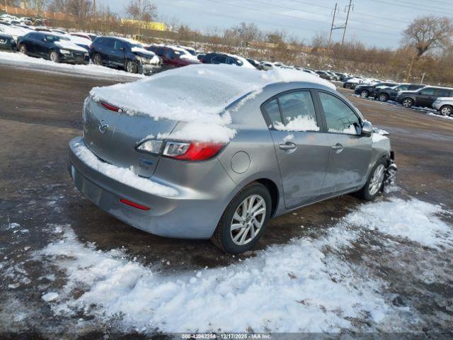 Mazda Mazda3 I Touring Image 3