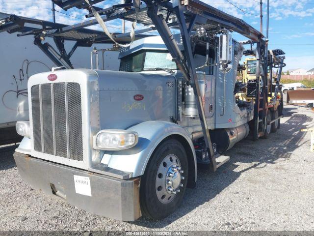 Peterbilt 389 Image 8