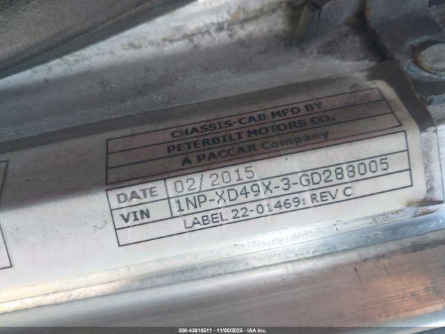 Peterbilt 389 Image 3