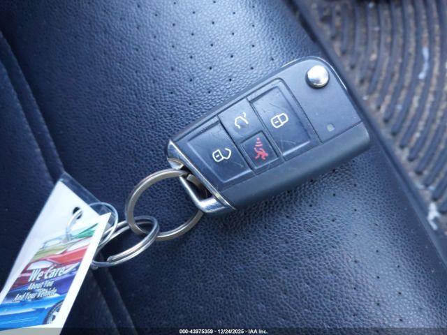 Volkswagen Golf Image 9