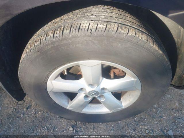 Nissan Rogue S Image 2