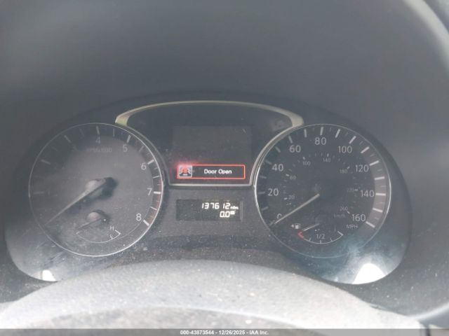 Nissan Altima Image 4