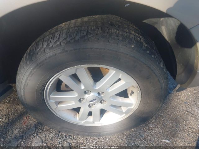 Ford Explorer Eddie Bauer Image 10