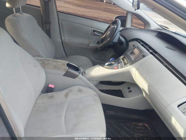 Toyota Prius Three Image 7