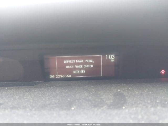 Toyota Prius Three Image 9