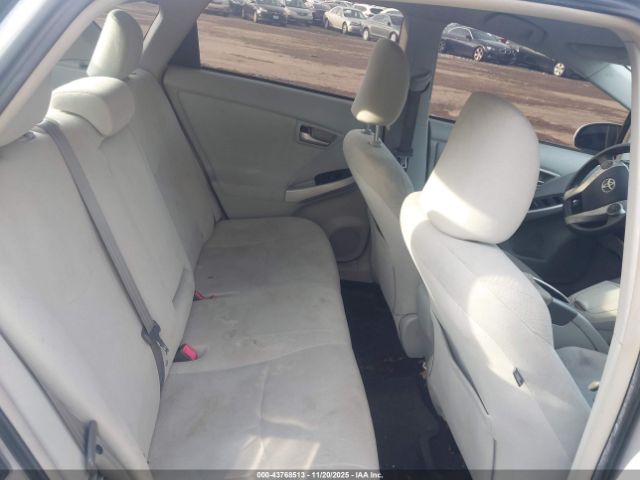 Toyota Prius Three Image 12