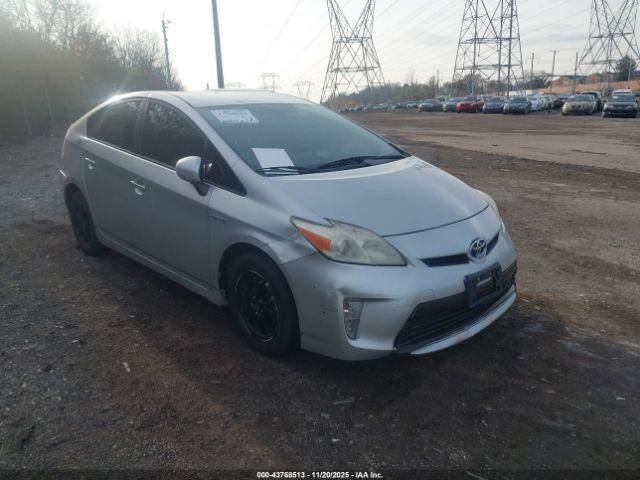 Toyota Prius Three Image 18