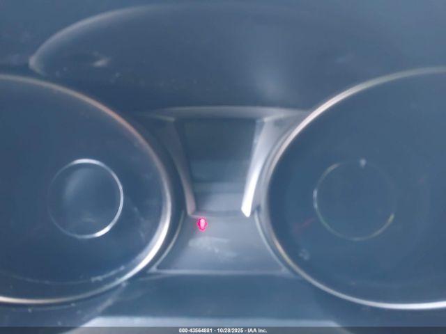 Hyundai Genesis 3.8 Grand Touring Image 6