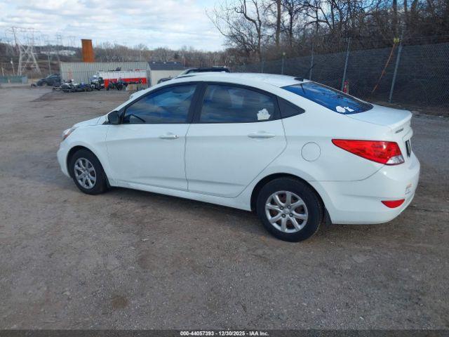 Hyundai ACCENT Gls Image 4