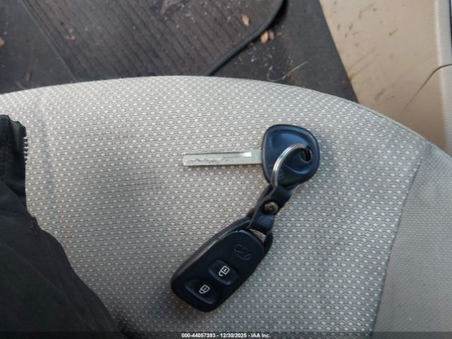 Hyundai ACCENT Gls Image 11