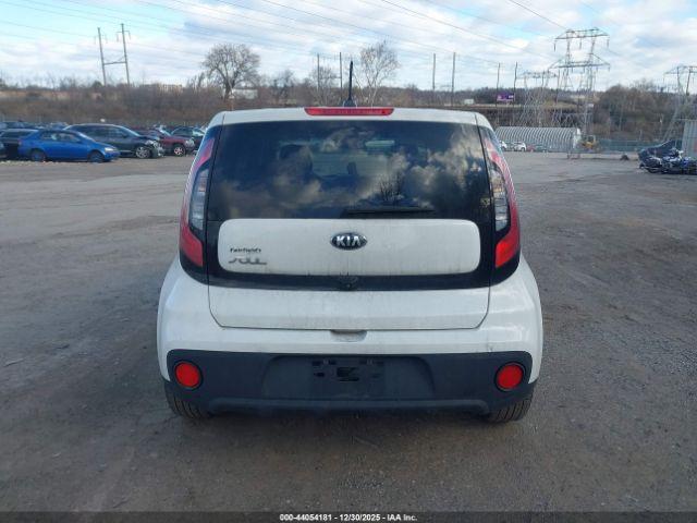 Kia Soul Image 16