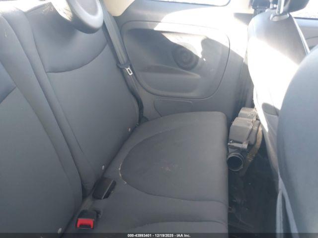 FIAT 500 Pop Image 11