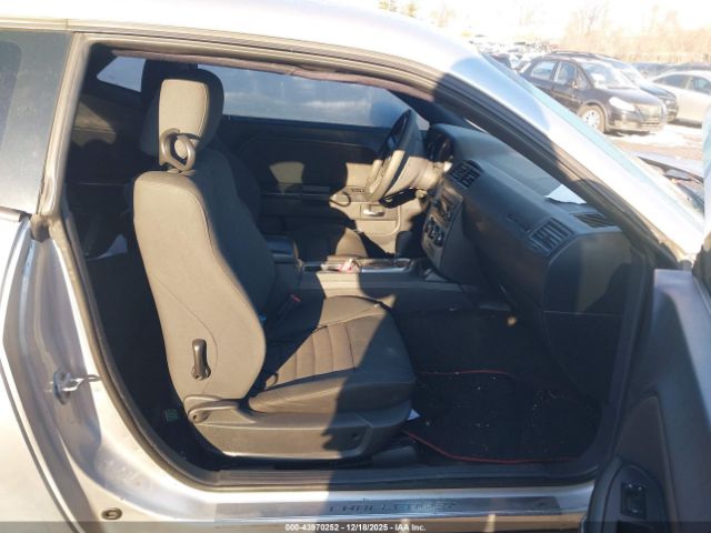 Dodge Challenger Se Image 5